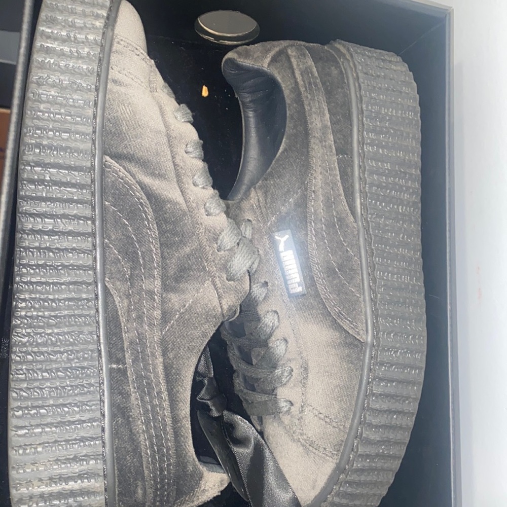 #fentysneakers Previous sale didn’t go thru : Rihanna Puma #Creepers